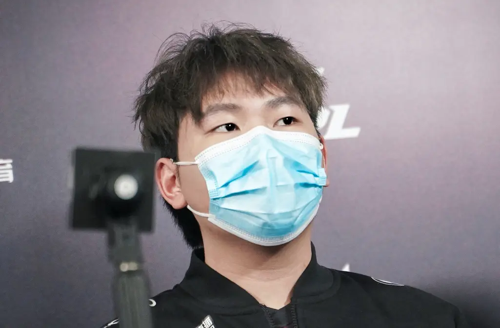 包含Doinb在法国队比赛中表现优异，重返赛场引发热议！的词条